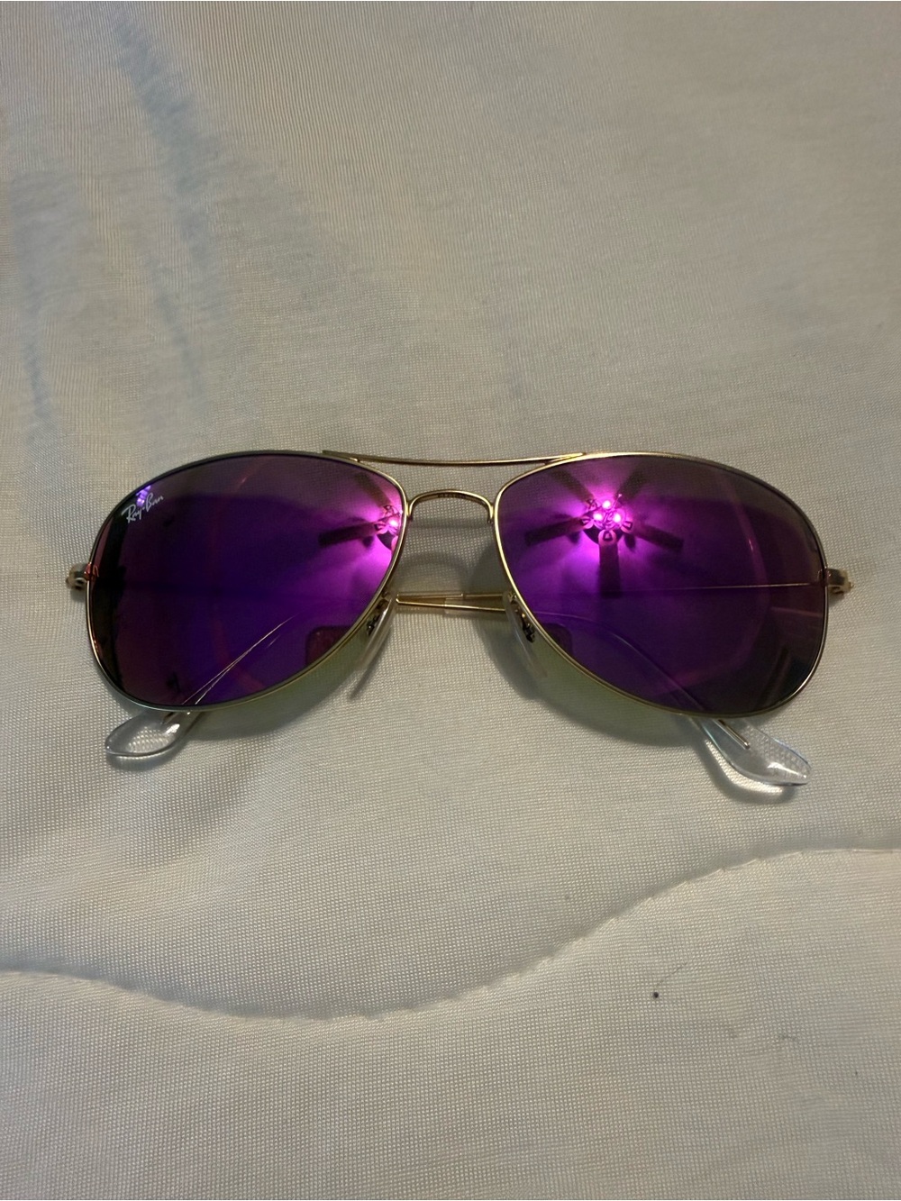 Pink Mirrored Aviator Sunglasses with Gold Frame - Ray-Ban